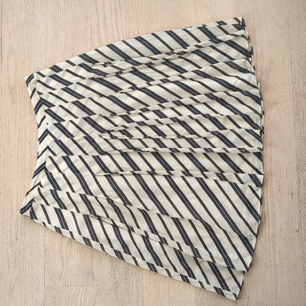 Banana Republic Silk Blend A Line Skirt size 4
